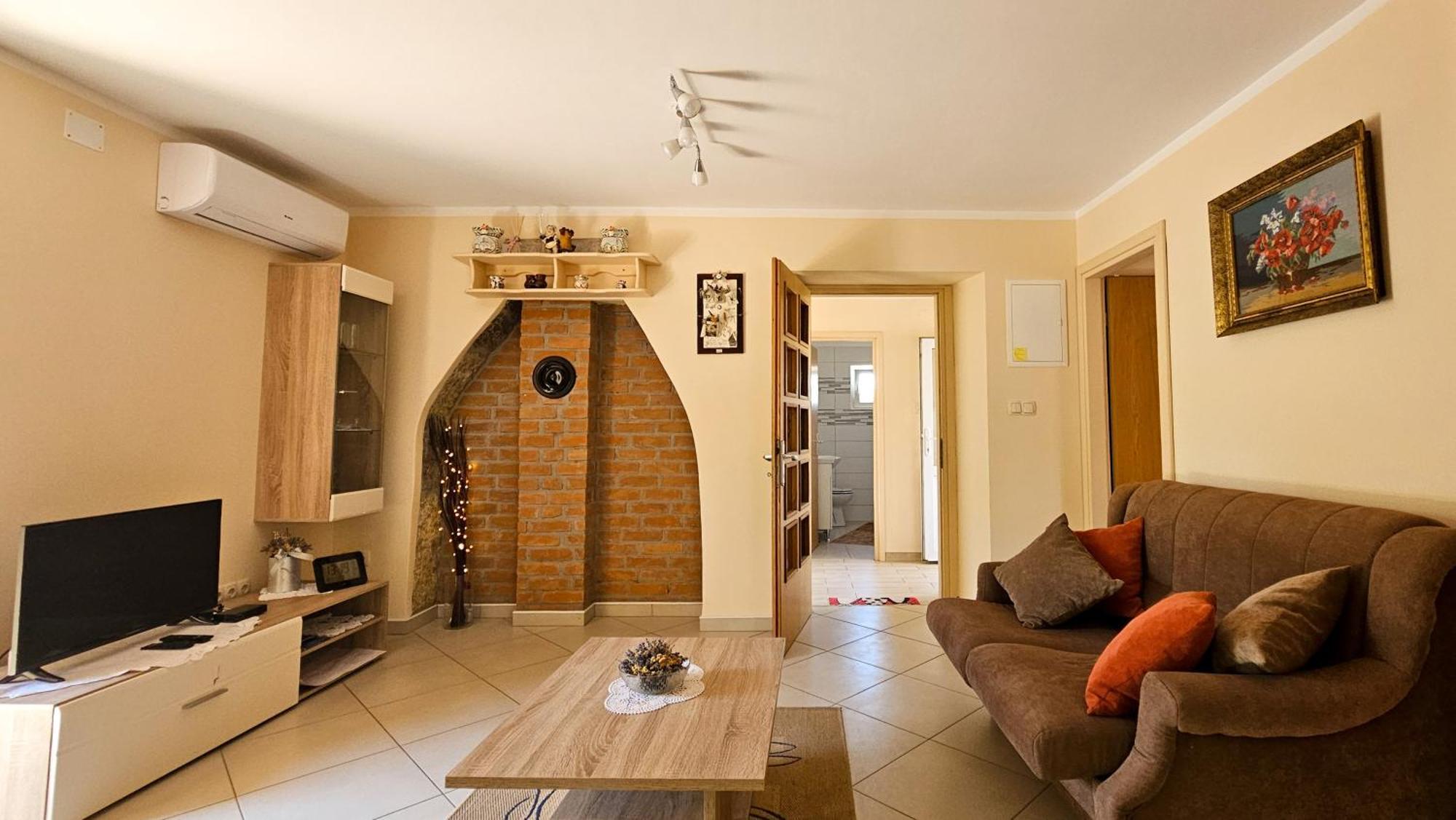 Apartman Petra Vrh  エクステリア 写真