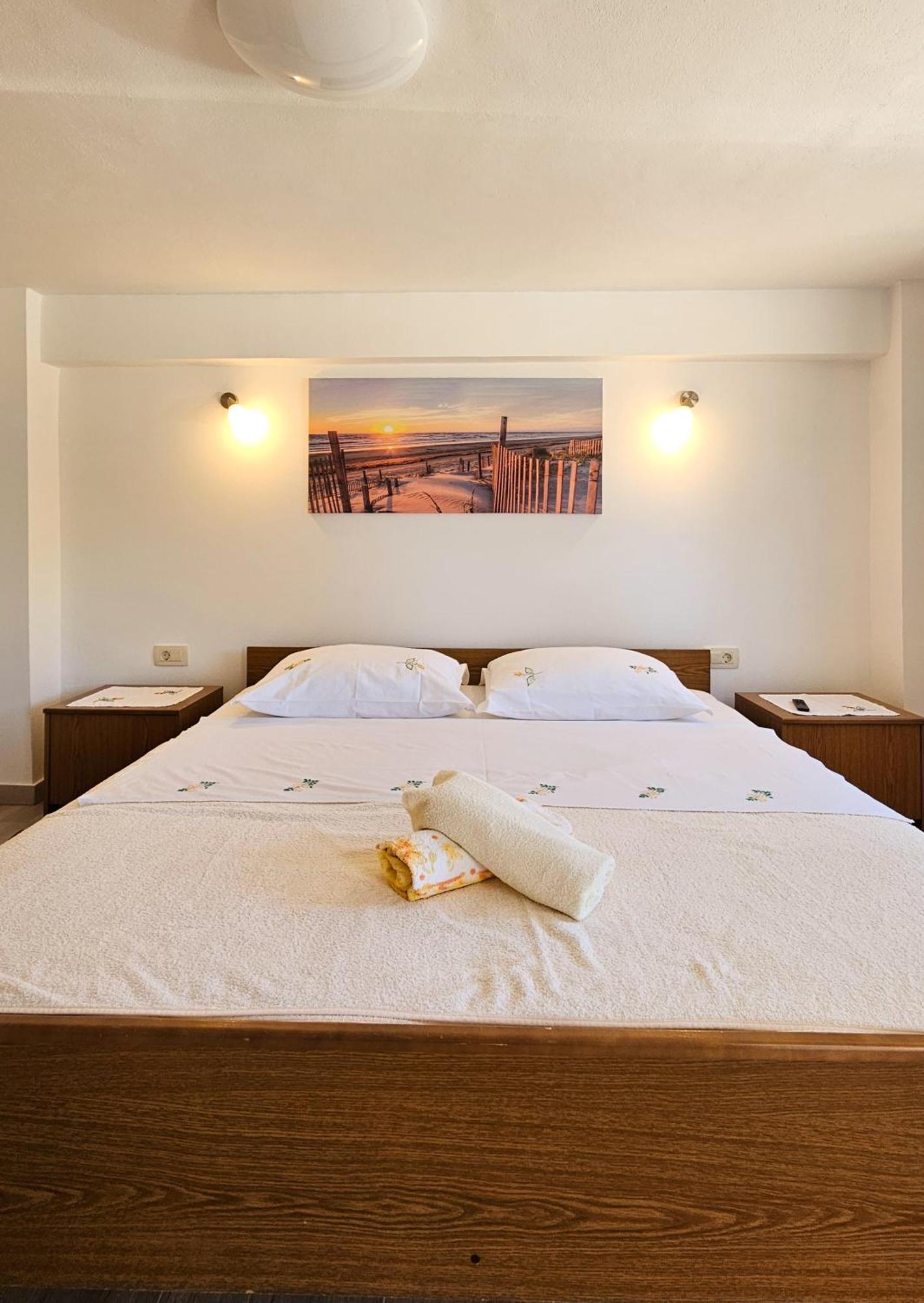 Apartman Petra Vrh  エクステリア 写真
