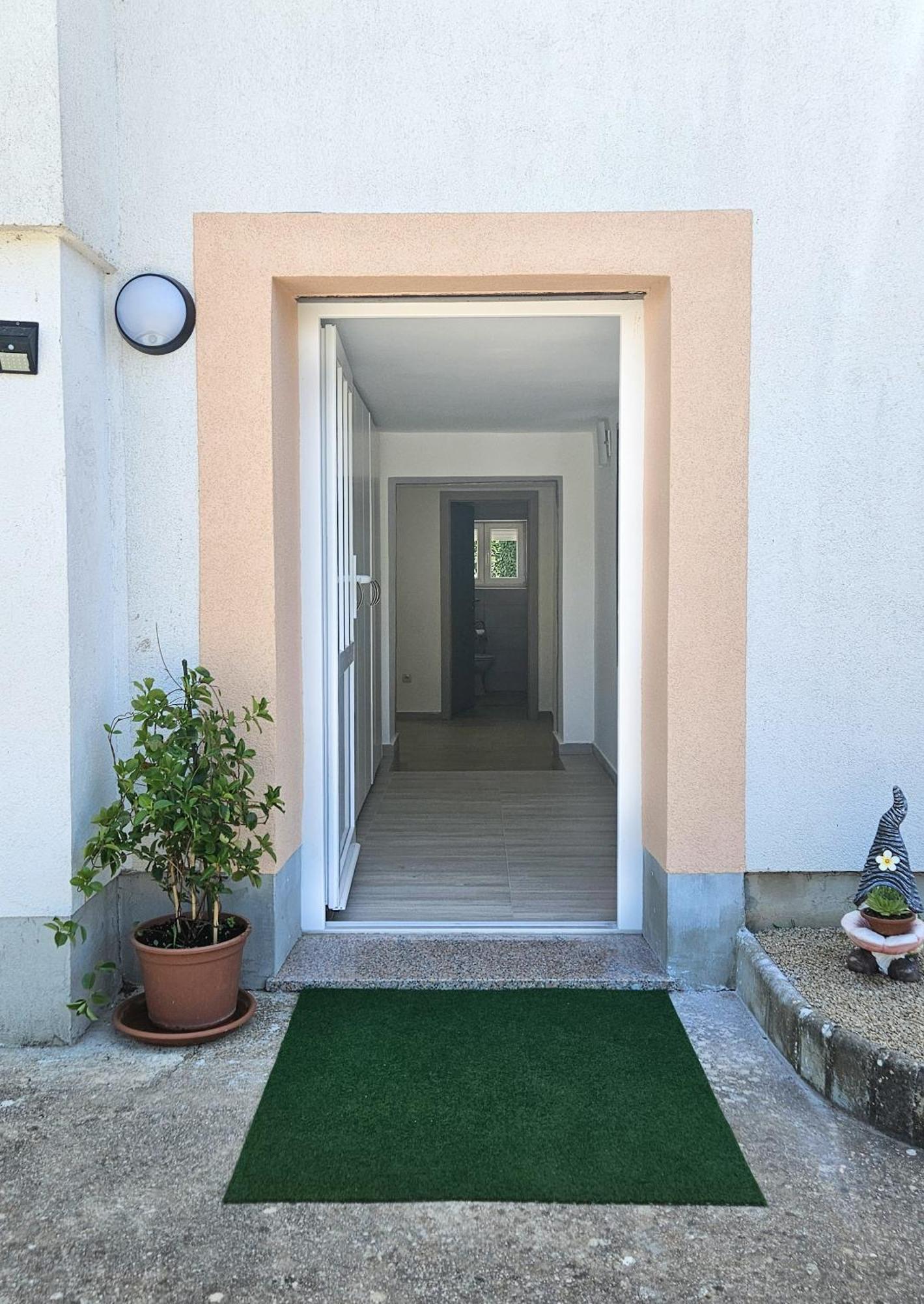 Apartman Petra Vrh  エクステリア 写真